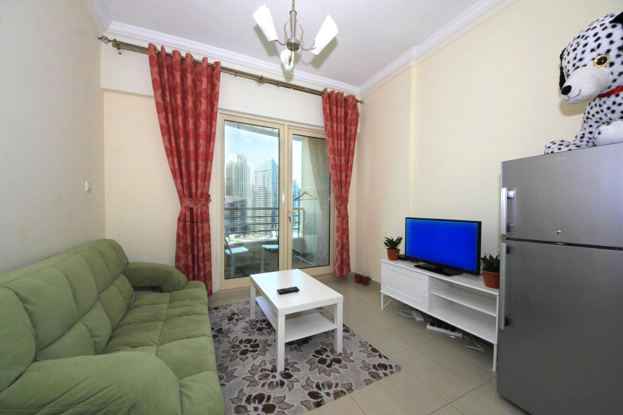 Signature Holiday Homes- Manchester Tower 1 Bedroom Apartment,Dubai Marina Екстер'єр фото